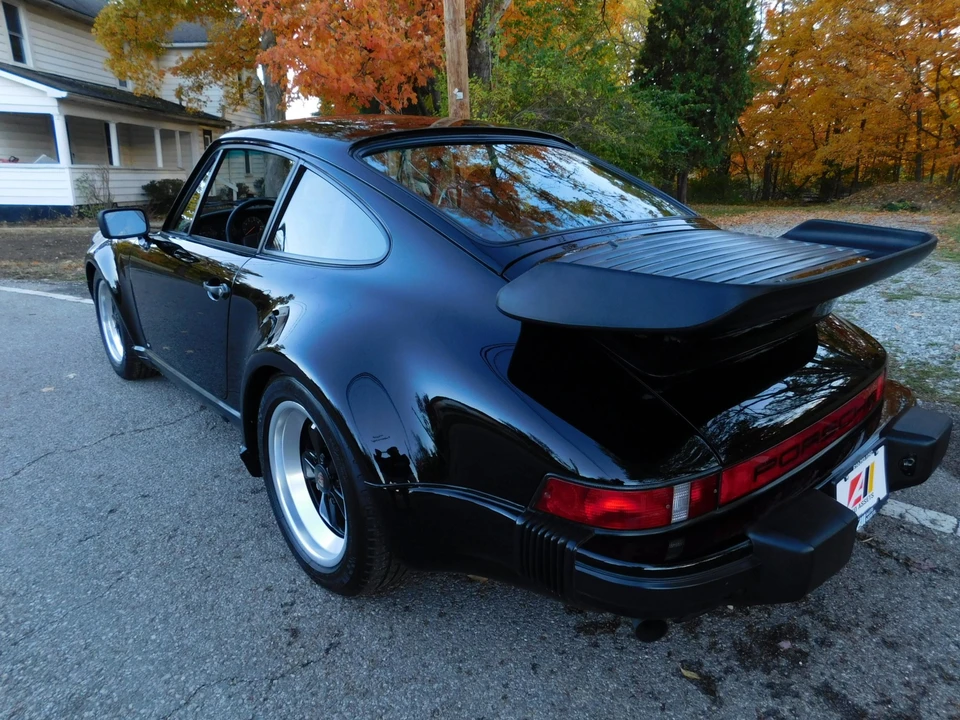 1984 Porsche 911 Carrera 3.2 - Image 15 of 31