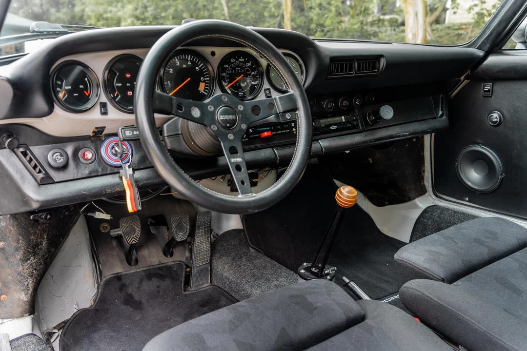 1984 Porsche 911 Carrera 3.2 - Image 22 of 31