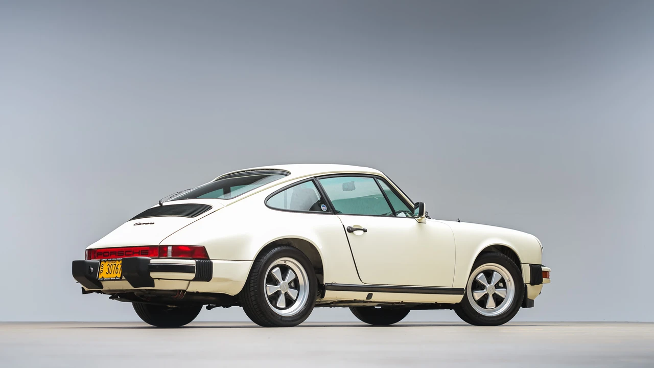 1984 Porsche 911 Carrera 3.2 - Image 23 of 31