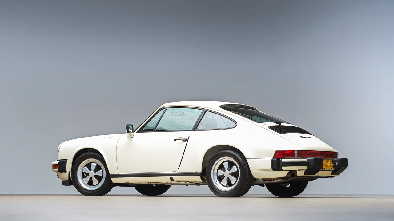 1984 Porsche 911 Carrera 3.2 - Image 26 of 31