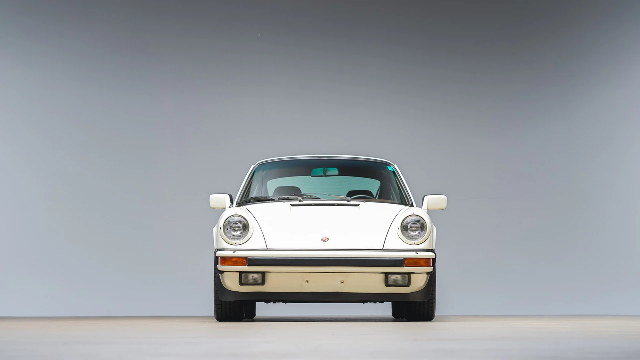 1984 Porsche 911 Carrera 3.2 - Image 28 of 31