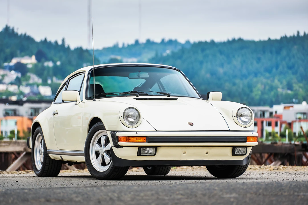 1984 Porsche 911 Carrera 3.2 - Image 7 of 31