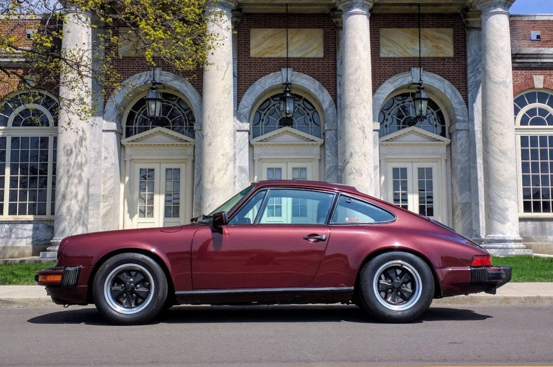 1984 Porsche 911 Carrera 3.2 - Image 2 of 31
