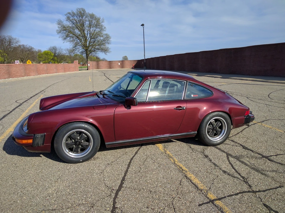 1984 Porsche 911 Carrera 3.2 - Image 13 of 31