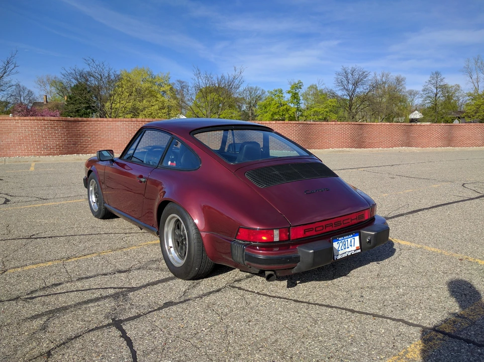 1984 Porsche 911 Carrera 3.2 - Image 16 of 31