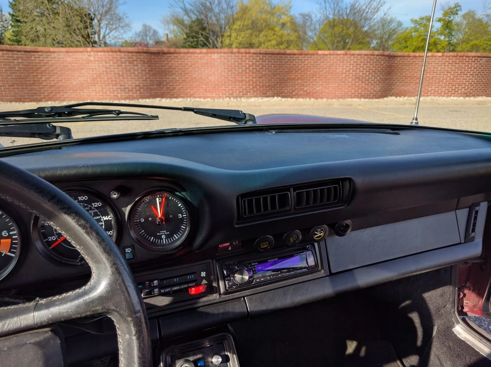 1984 Porsche 911 Carrera 3.2 - Image 29 of 31