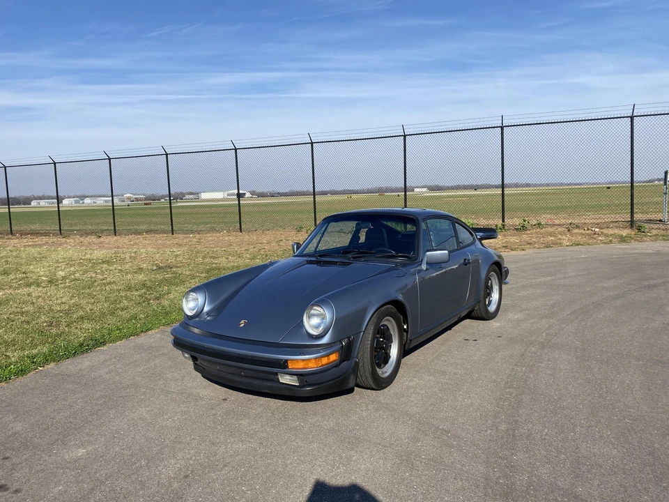 1984 Porsche 911 Carrera 3.2 - Image 11 of 31