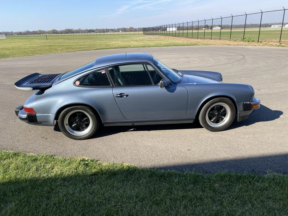 1984 Porsche 911 Carrera 3.2 - Image 26 of 31