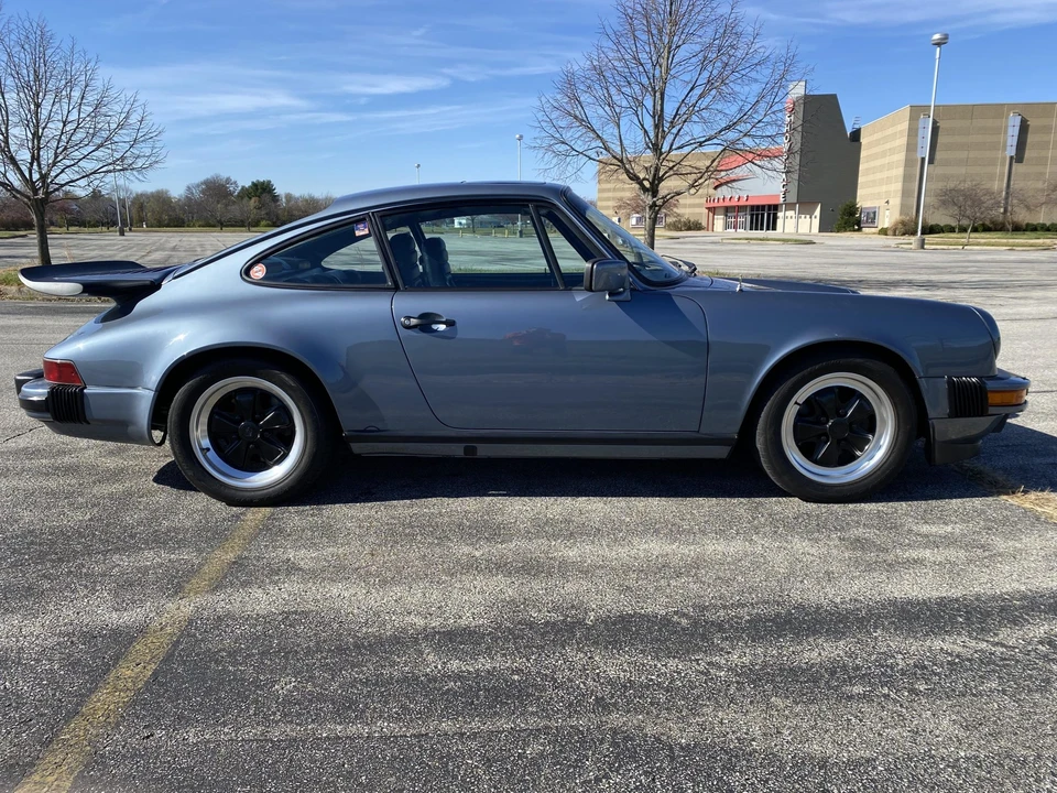 1984 Porsche 911 Carrera 3.2 - Image 25 of 31