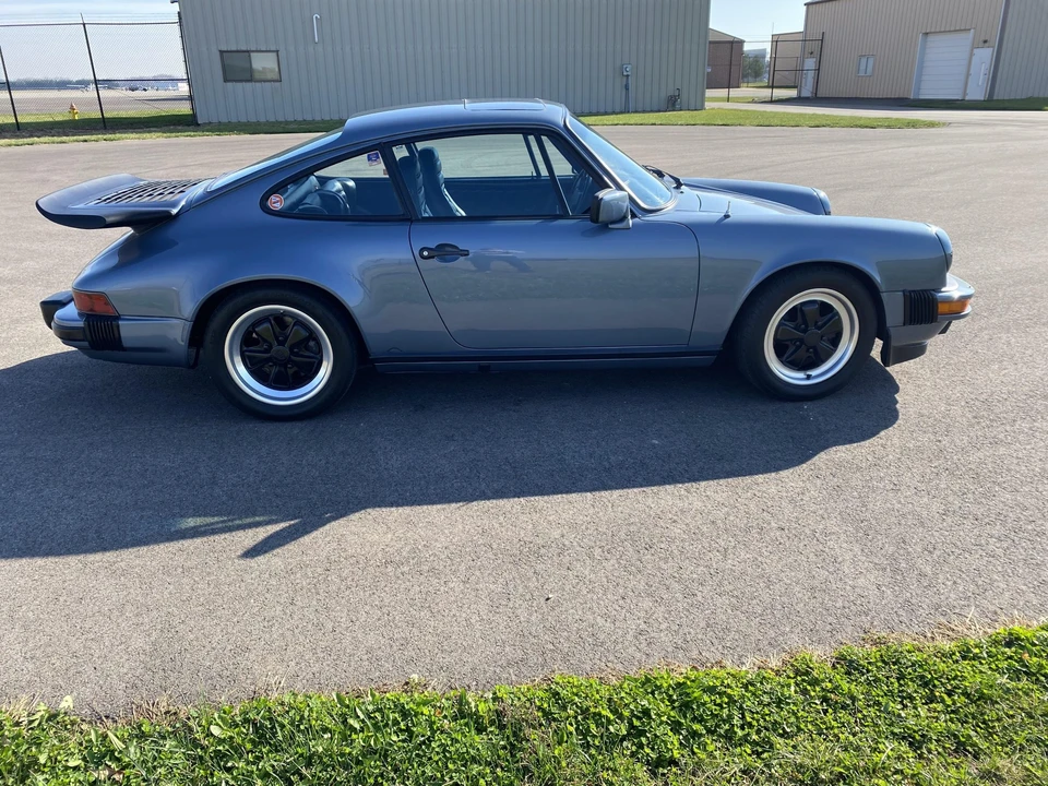 1984 Porsche 911 Carrera 3.2 - Image 27 of 31