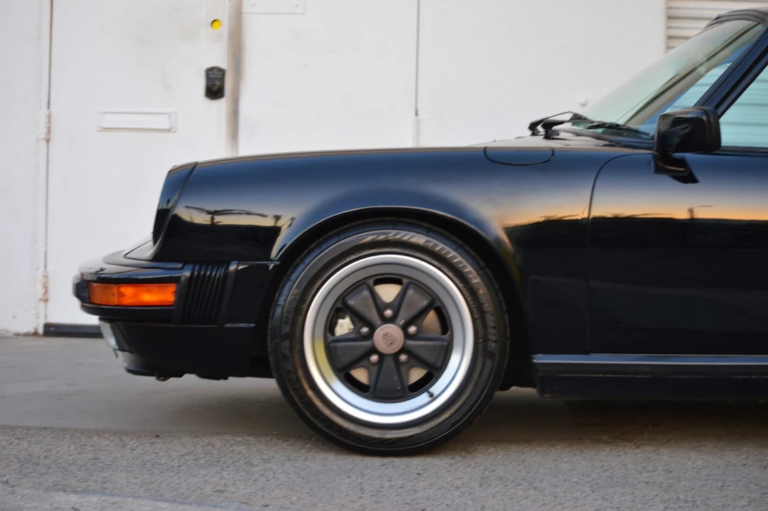 1984 Porsche 911 Carrera 3.2 - Image 3 of 24