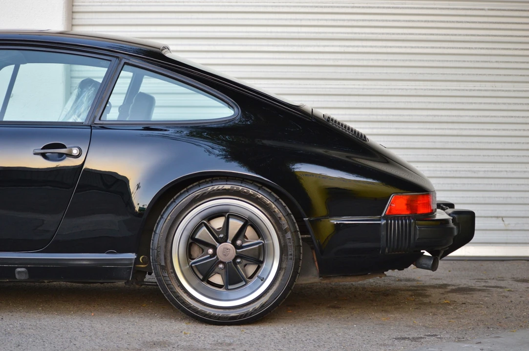 1984 Porsche 911 Carrera 3.2 - Image 5 of 24