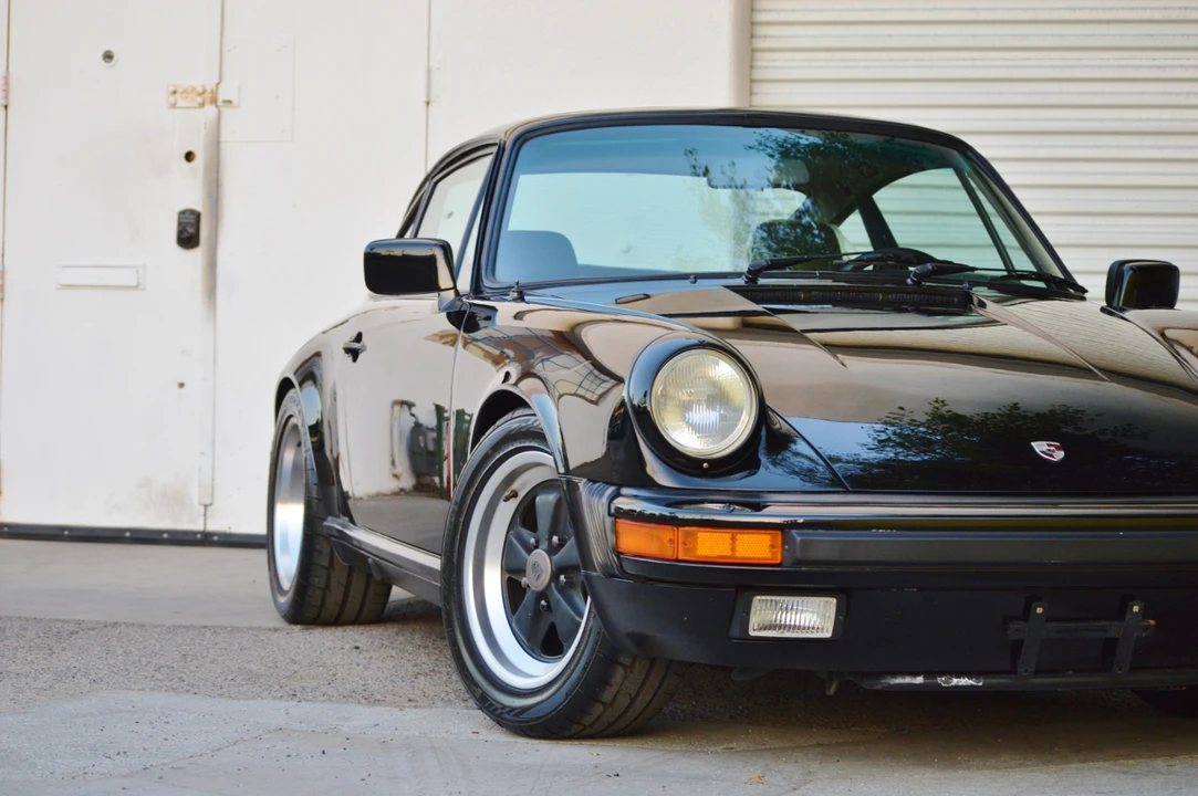 1984 Porsche 911 Carrera 3.2 - Image 9 of 24