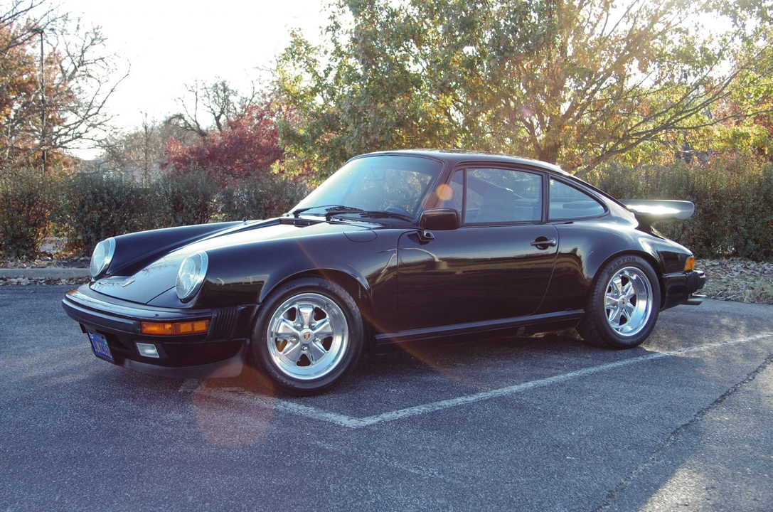 1984 Porsche 911 Carrera 3.2 - Image 10 of 31