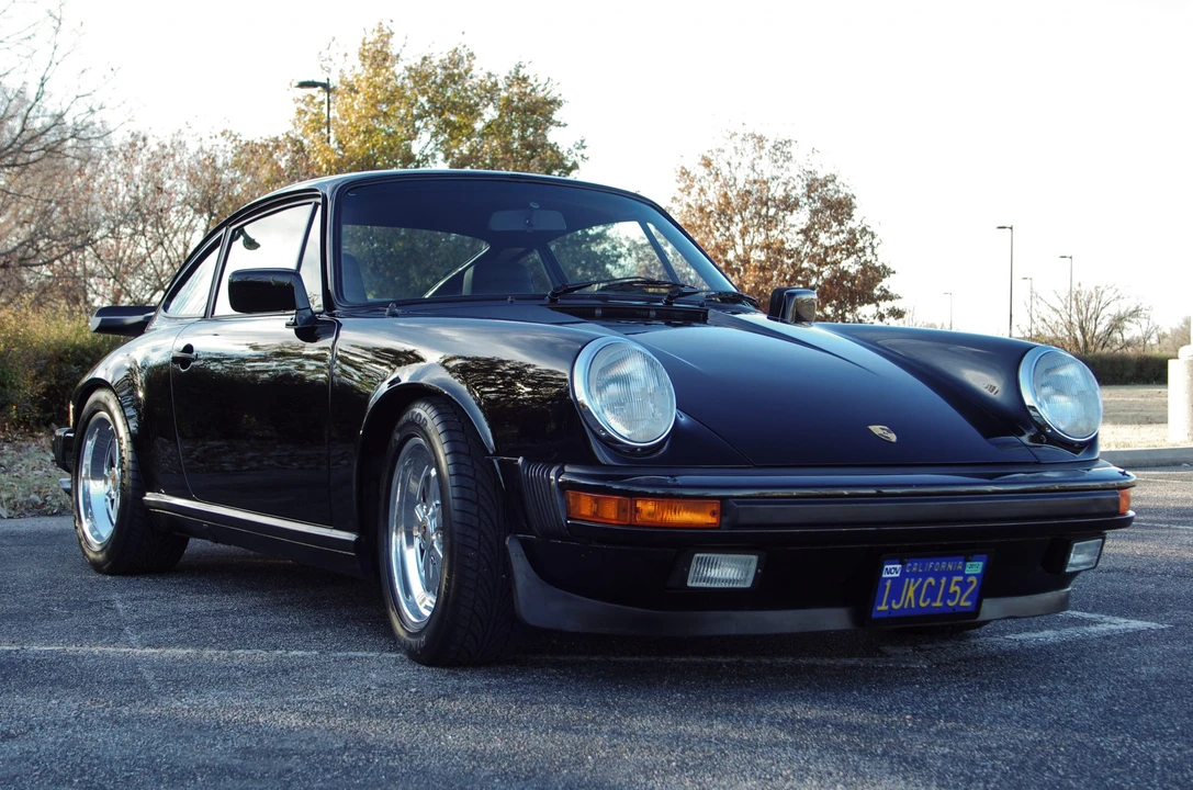 1984 Porsche 911 Carrera 3.2 - Image 4 of 31