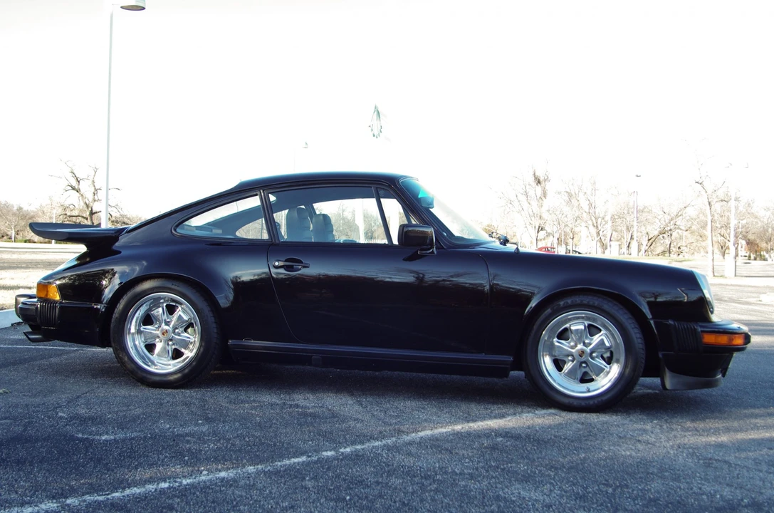 1984 Porsche 911 Carrera 3.2 - Image 26 of 31