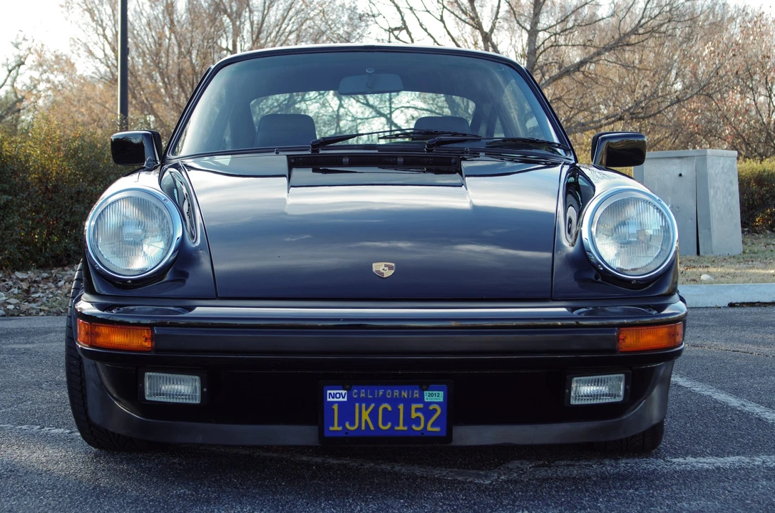 1984 Porsche 911 Carrera 3.2 - Image 6 of 31
