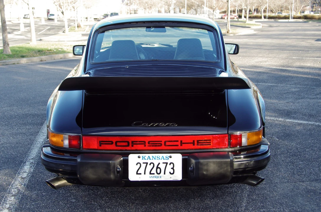 1984 Porsche 911 Carrera 3.2 - Image 22 of 31