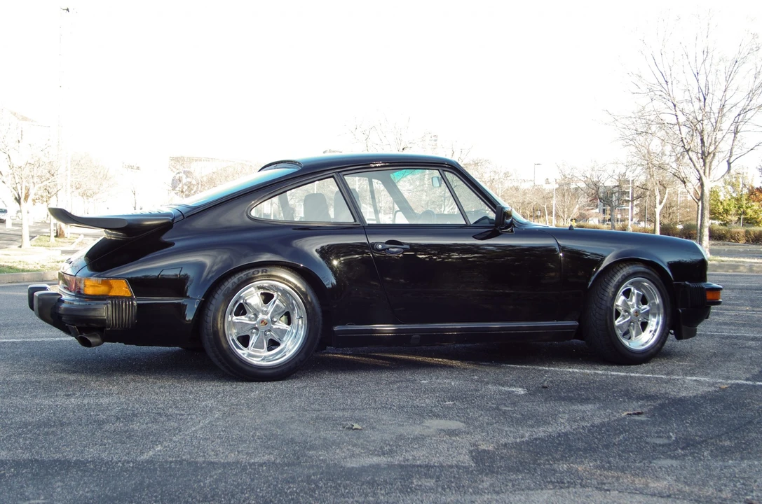 1984 Porsche 911 Carrera 3.2 - Image 25 of 31