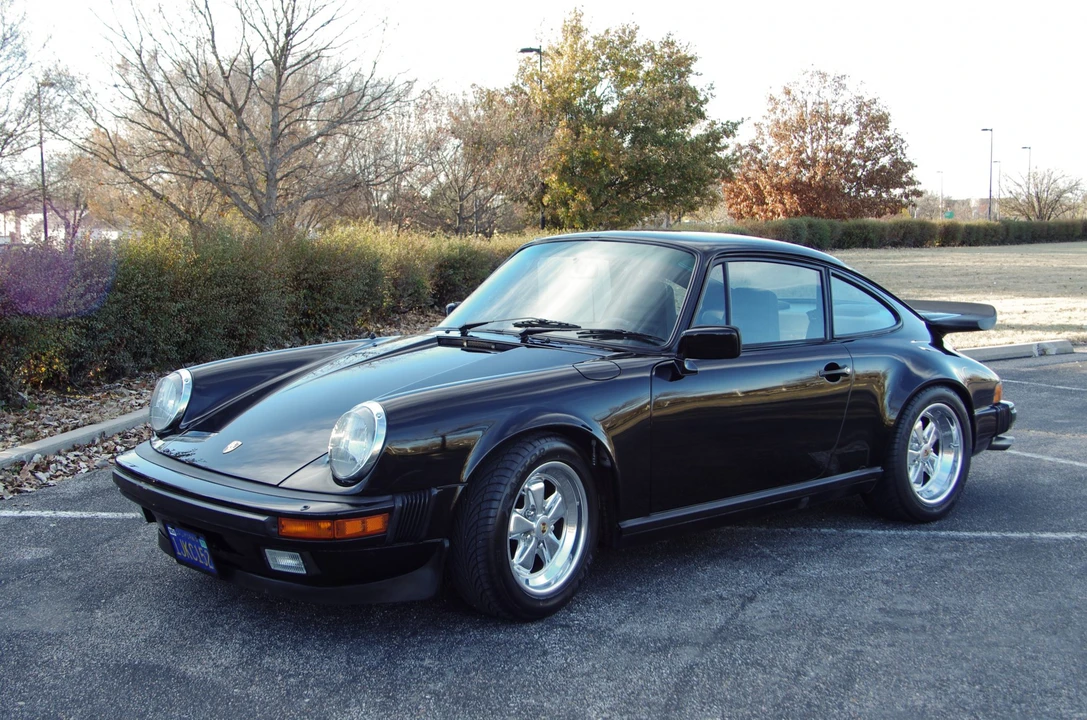 1984 Porsche 911 Carrera 3.2 - Image 11 of 31