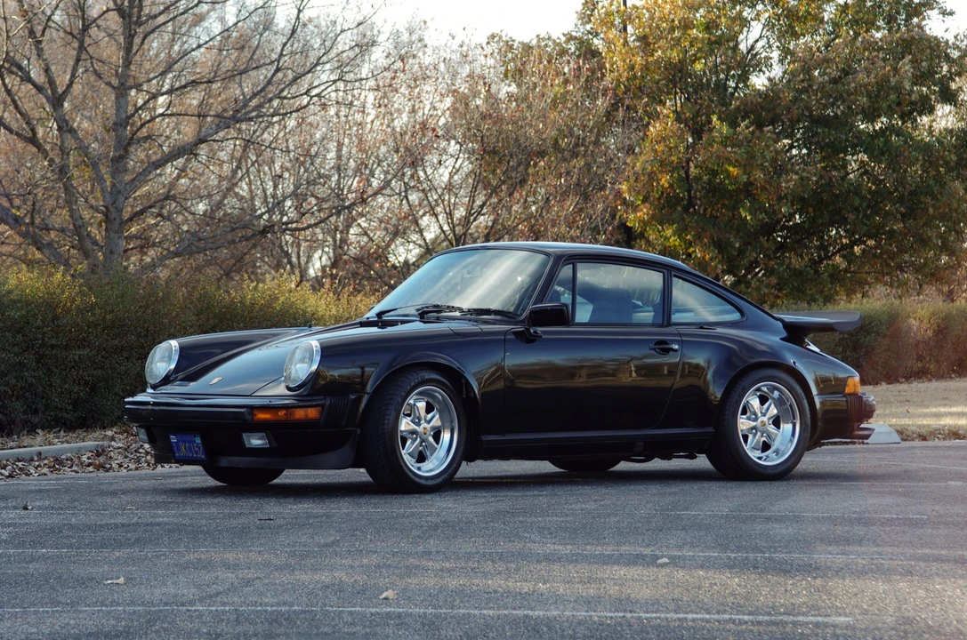1984 Porsche 911 Carrera 3.2 - Image 13 of 31