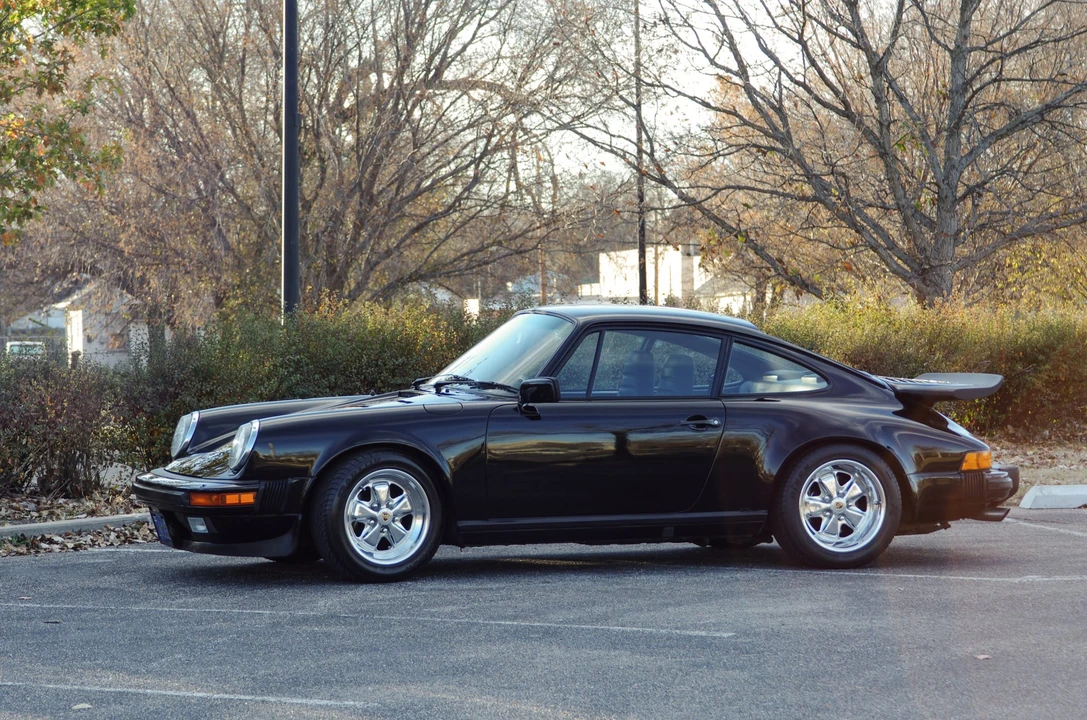 1984 Porsche 911 Carrera 3.2 - Image 15 of 31