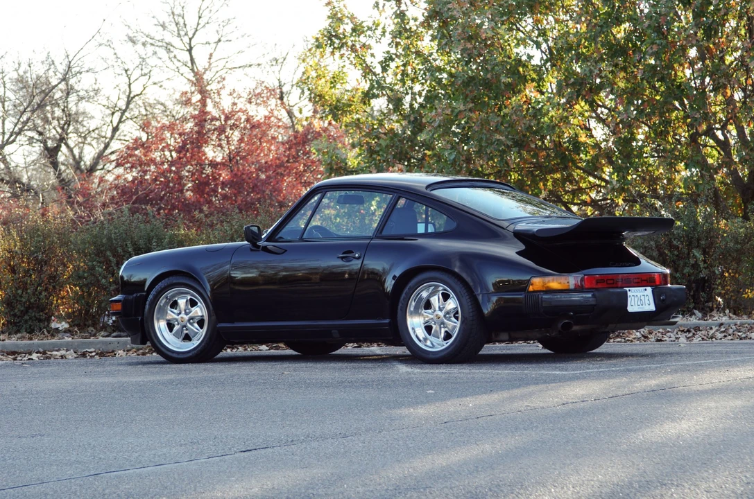 1984 Porsche 911 Carrera 3.2 - Image 18 of 31