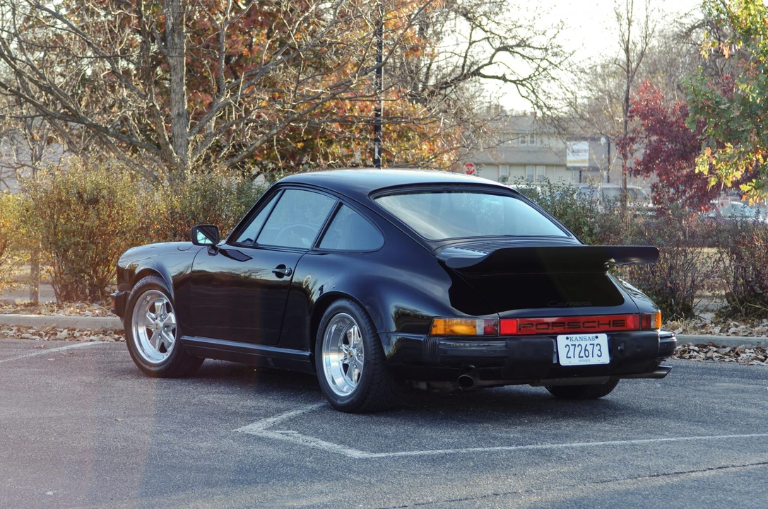 1984 Porsche 911 Carrera 3.2 - Image 19 of 31