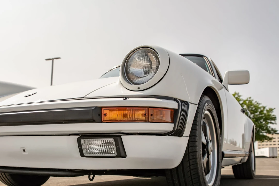 1984 Porsche 911 Carrera 3.2 - Image 11 of 31