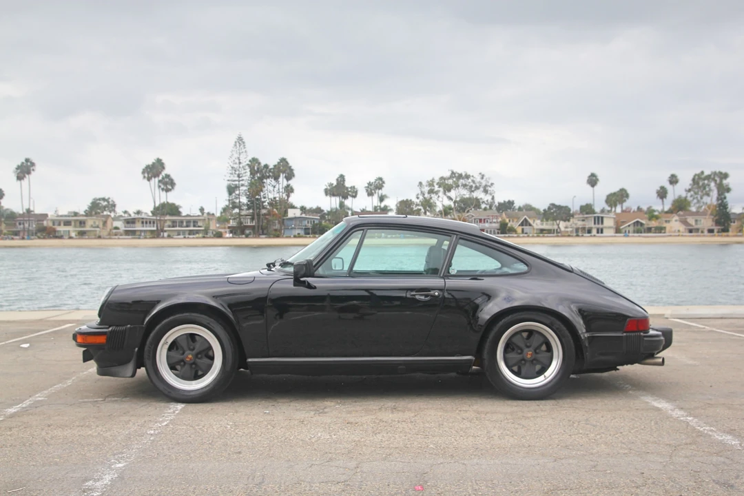 1984 Porsche 911 Carrera 3.2 - Image 9 of 31