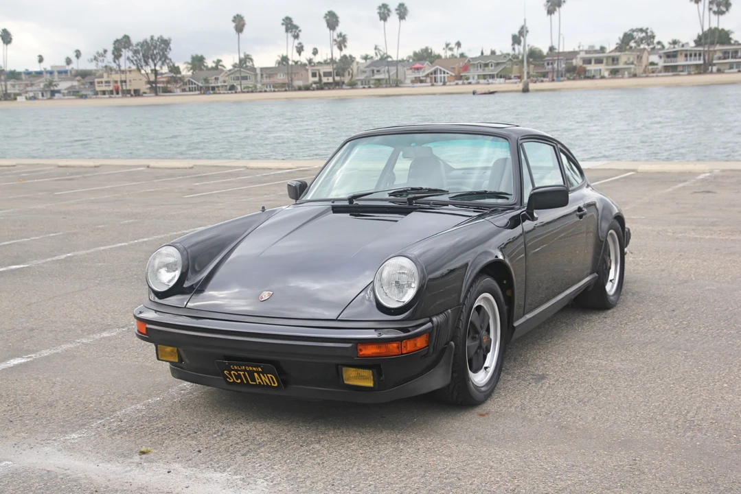 1984 Porsche 911 Carrera 3.2 - Image 2 of 31