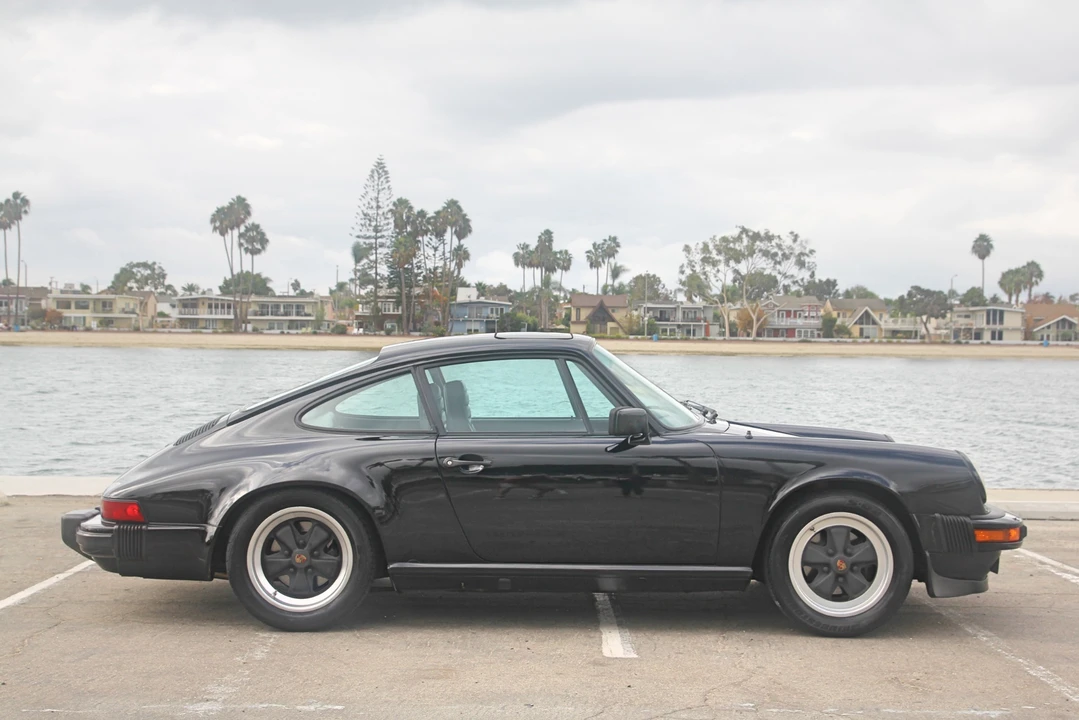 1984 Porsche 911 Carrera 3.2 - Image 24 of 31