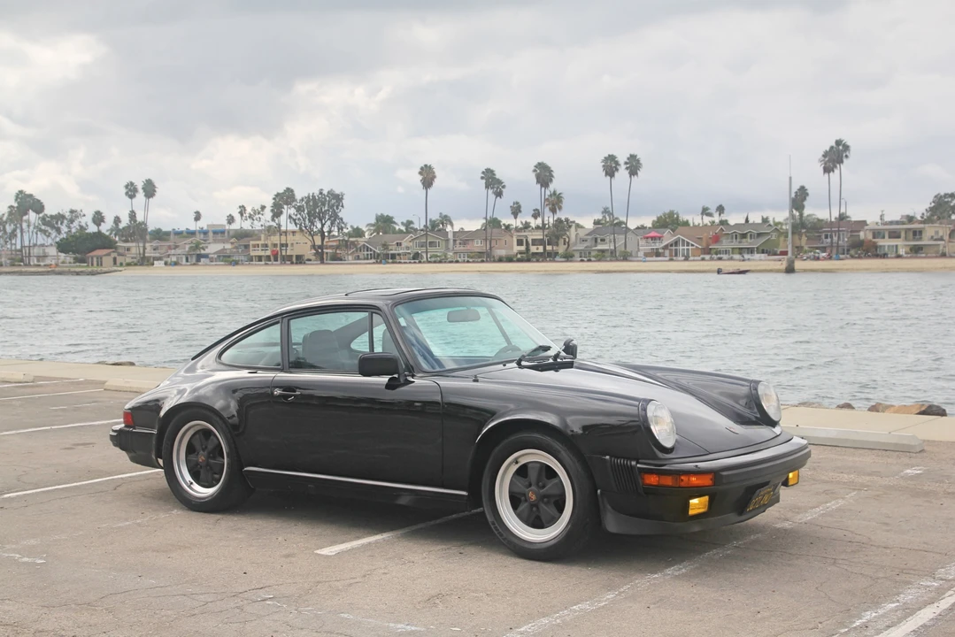 1984 Porsche 911 Carrera 3.2 - Image 25 of 31