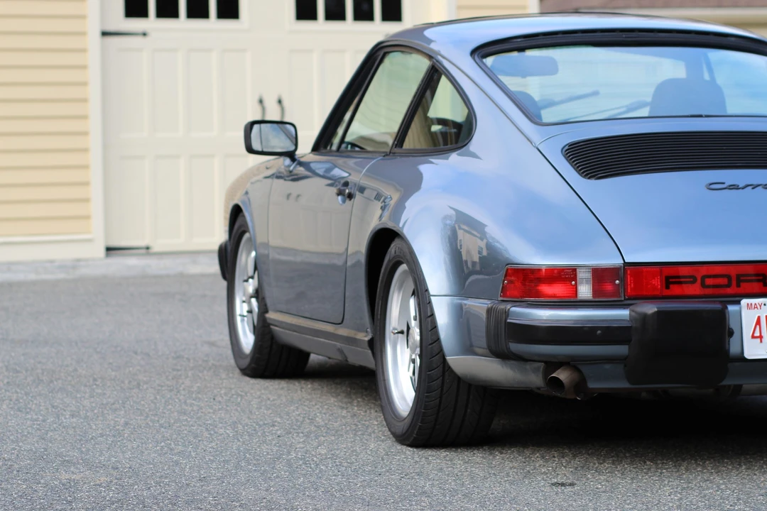 1984 Porsche 911 Carrera 3.2 - Image 25 of 31