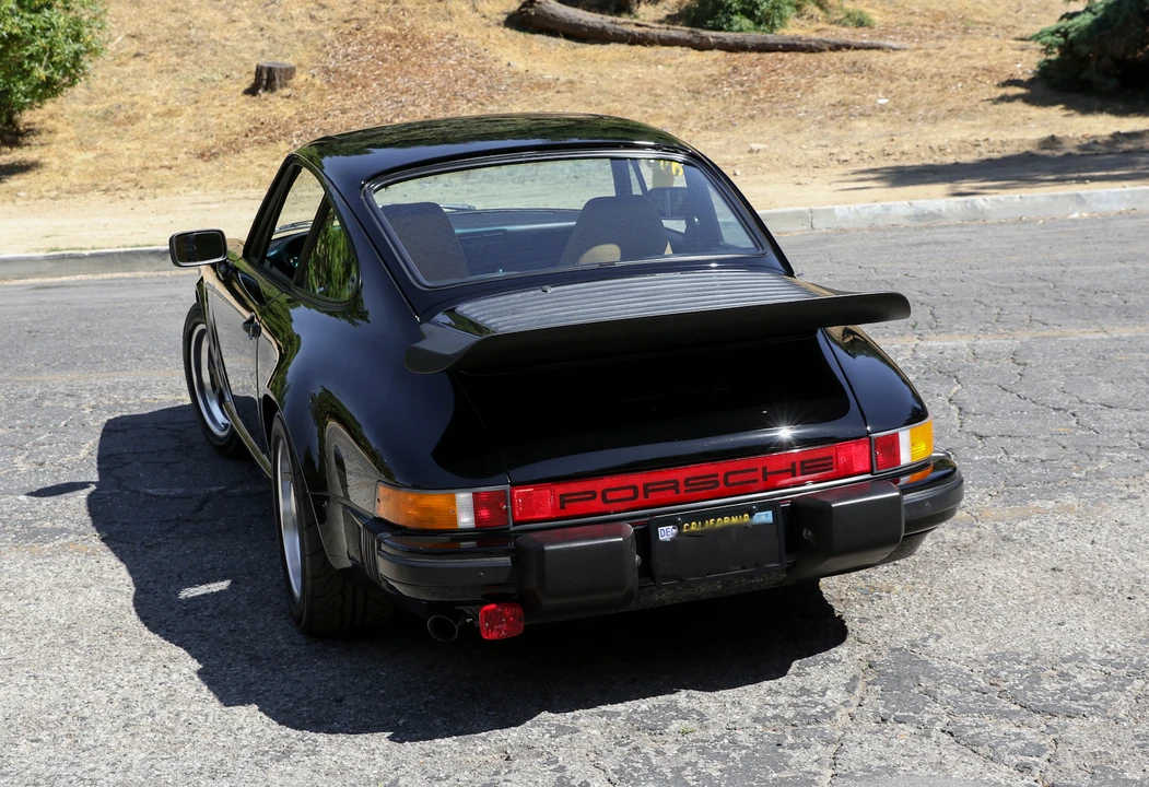 1984 Porsche 911 Carrera 3.2 - Image 17 of 31