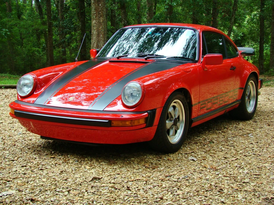 1984 Porsche 911 Carrera 3.2 - Image 13 of 31
