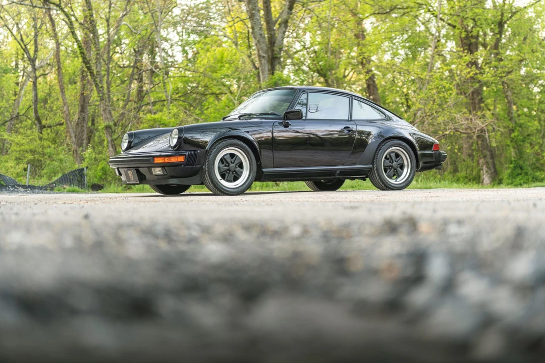 1984 Porsche 911 Carrera 3.2 - Image 17 of 31