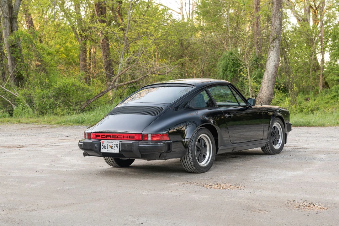 1984 Porsche 911 Carrera 3.2 - Image 2 of 31