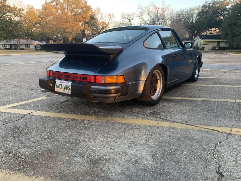 1984 Porsche 911 Carrera 3.2 - Image 17 of 31