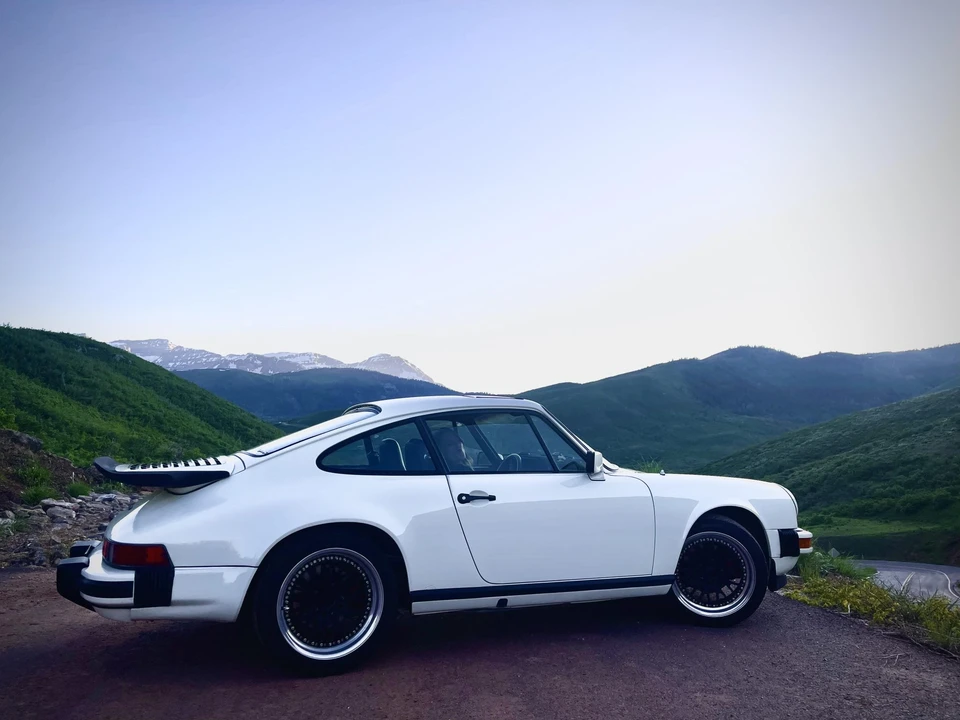 1984 Porsche 911 Carrera 3.2 - Image 9 of 31