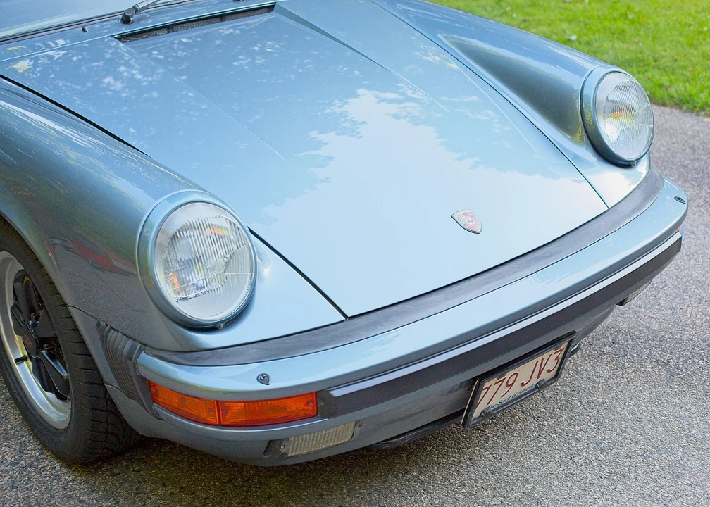 1984 Porsche 911 Carrera 3.2 - Image 17 of 31