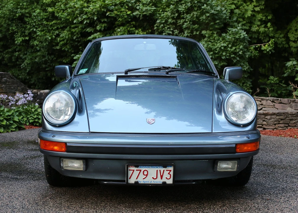 1984 Porsche 911 Carrera 3.2 - Image 10 of 31