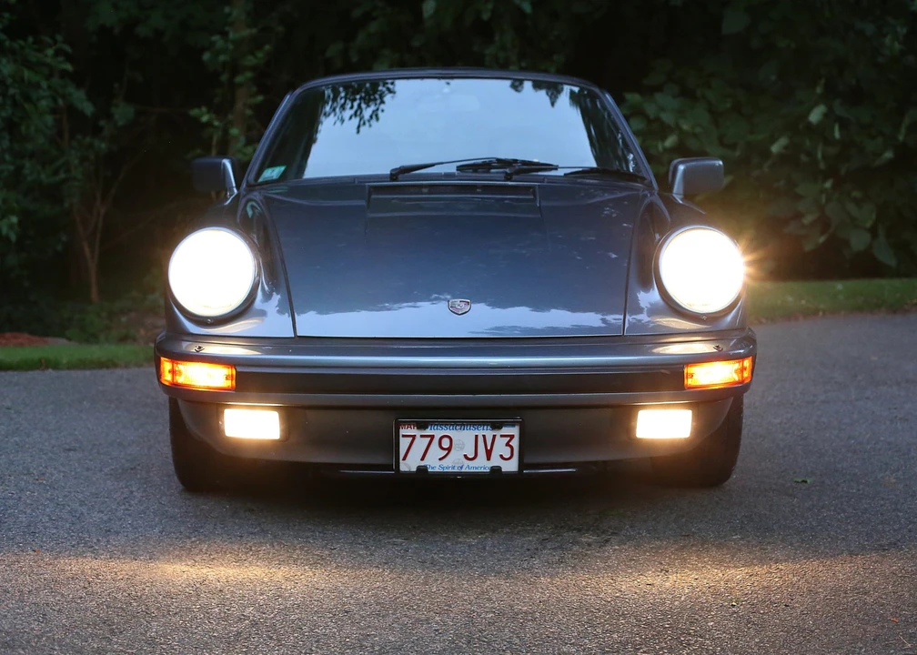 1984 Porsche 911 Carrera 3.2 - Image 11 of 31