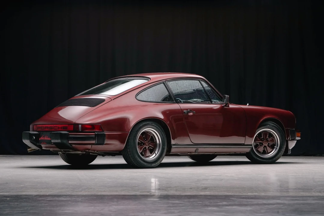 1984 Porsche 911 Carrera 3.2 - Image 14 of 31