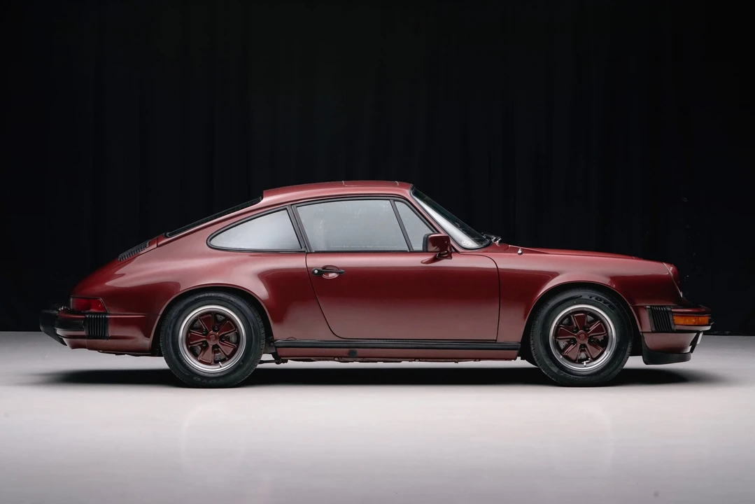 1984 Porsche 911 Carrera 3.2 - Image 13 of 31