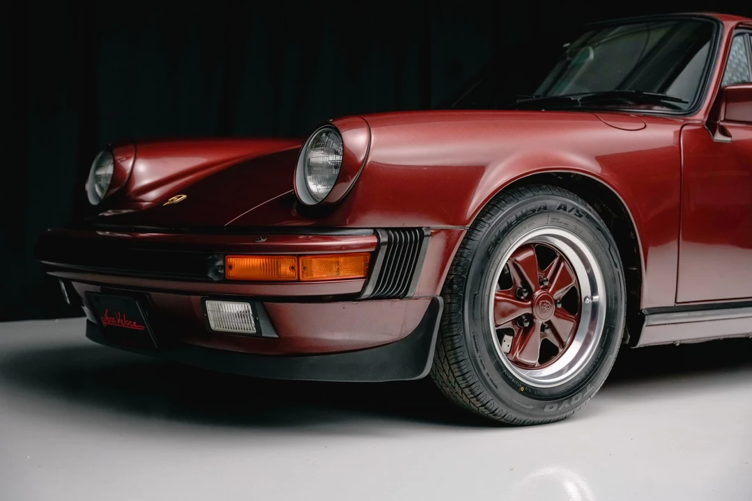 1984 Porsche 911 Carrera 3.2 - Image 27 of 31