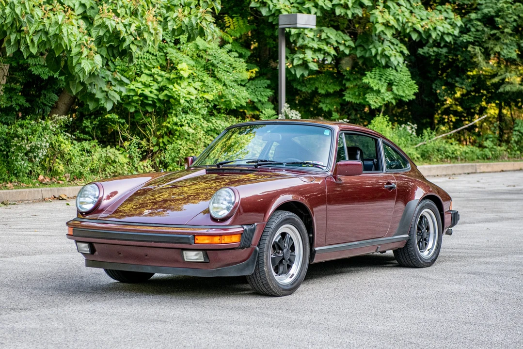 1984 Porsche 911 Carrera 3.2 - Image 2 of 31