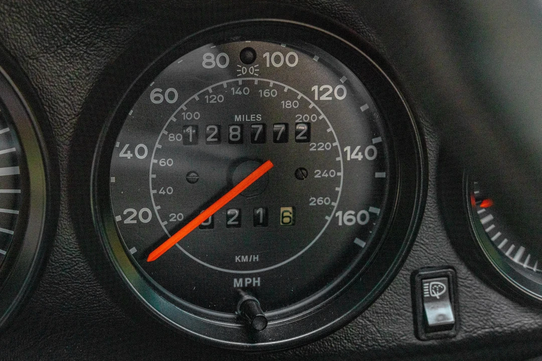 1984 Porsche 911 Carrera 3.2 - Image 23 of 31