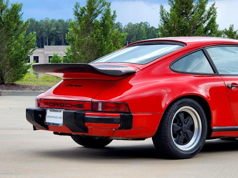 1984 Porsche 911 Carrera 3.2 - Image 16 of 31