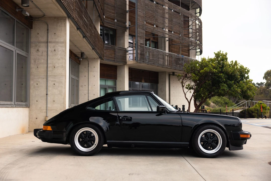 1984 Porsche 911 Carrera 3.2 - Image 8 of 31